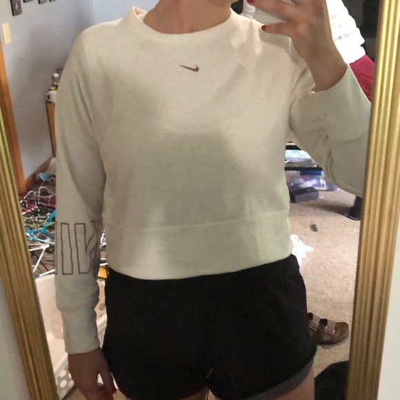 Nike Cropped Sweatshirt - Picture 1 of 4